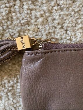 Izzy & Ai Leather Wristlet Pouch in Brown